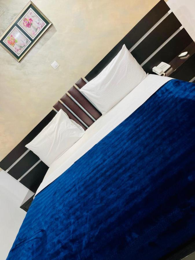 Class Hotel Brazzaville Ngoại thất bức ảnh