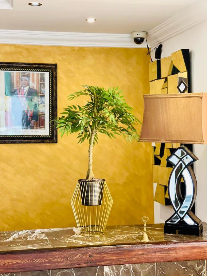 Class Hotel Brazzaville Ngoại thất bức ảnh