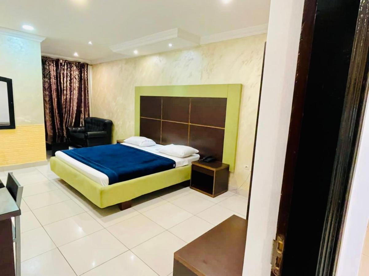 Class Hotel Brazzaville Ngoại thất bức ảnh