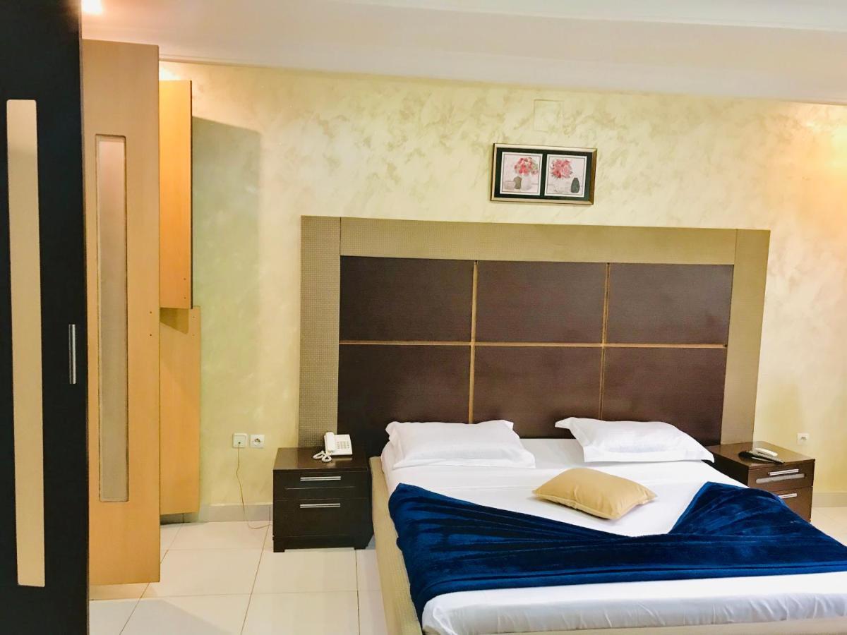 Class Hotel Brazzaville Ngoại thất bức ảnh