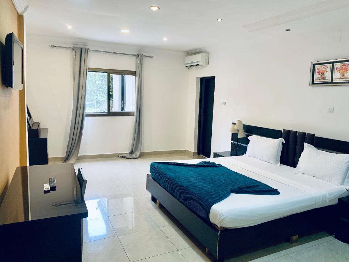 Class Hotel Brazzaville Ngoại thất bức ảnh