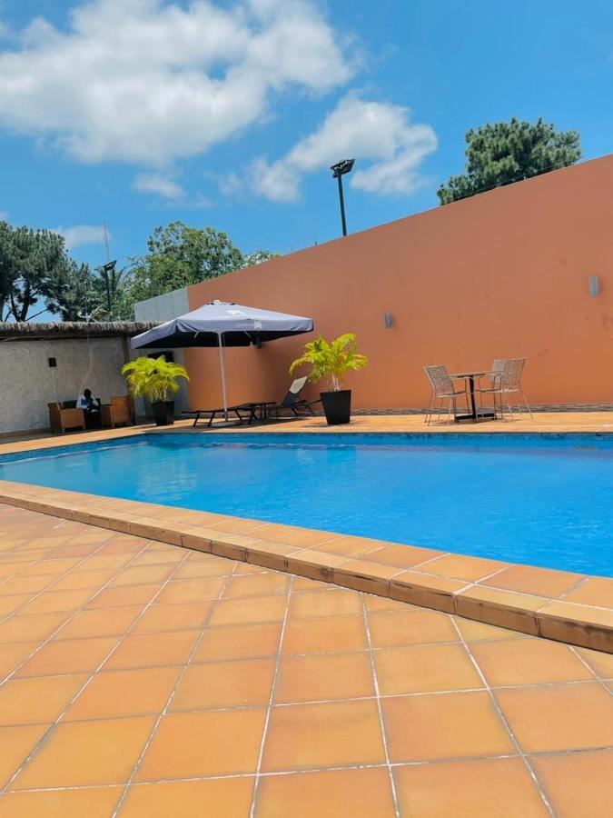Class Hotel Brazzaville Ngoại thất bức ảnh