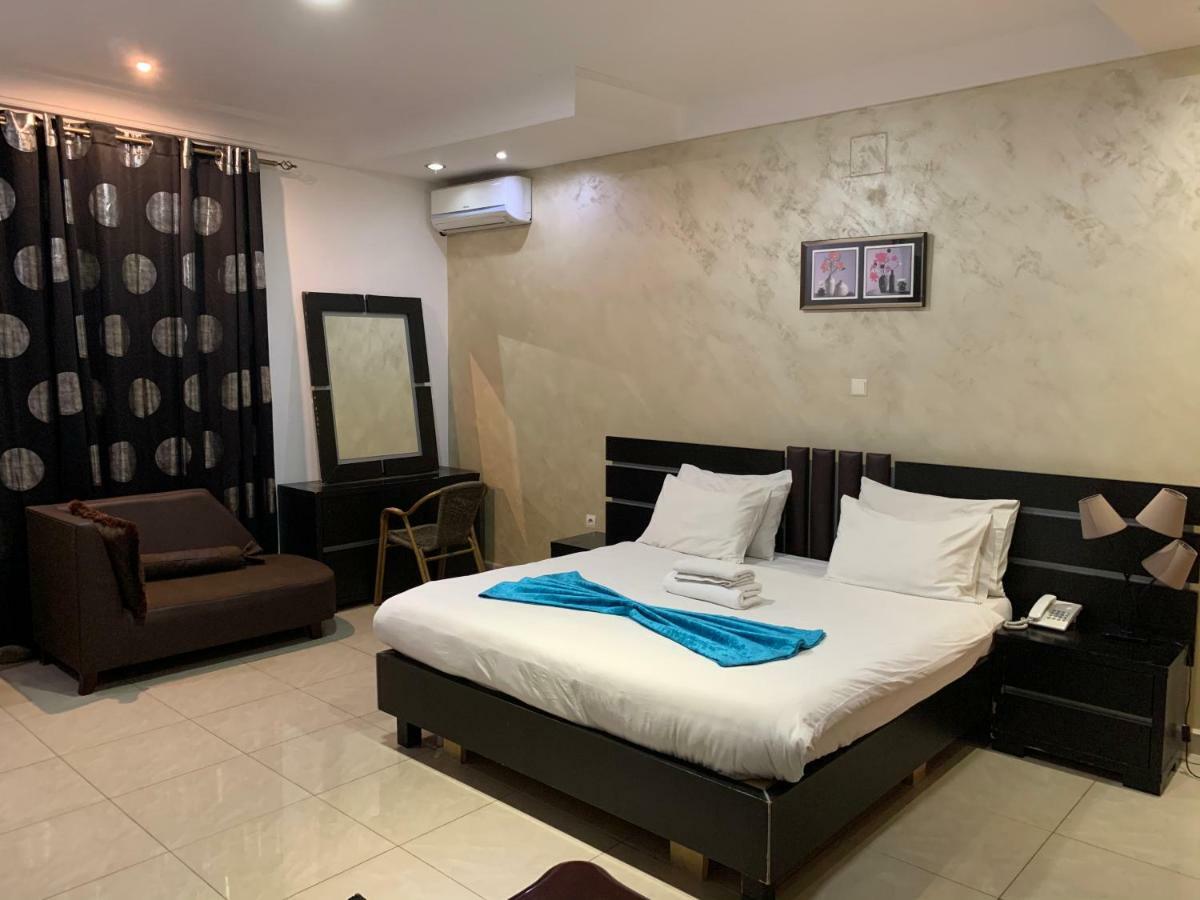 Class Hotel Brazzaville Ngoại thất bức ảnh